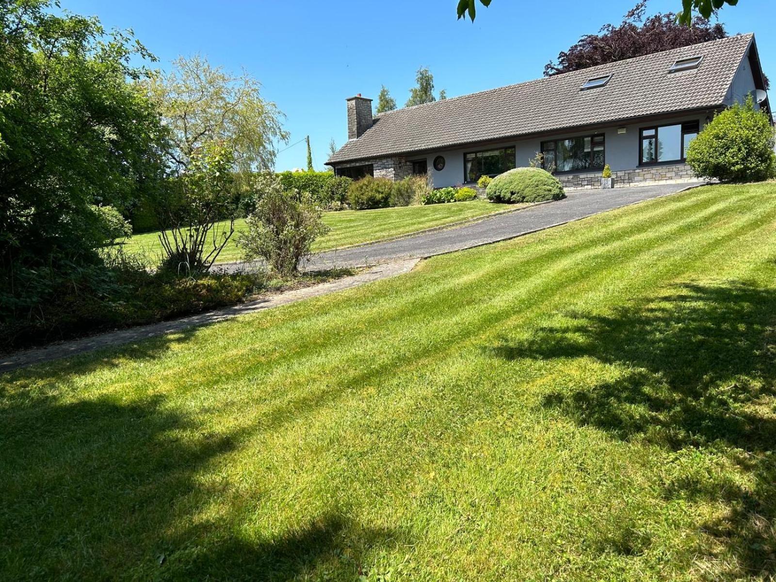 - Clonlyne House * Oldcastle